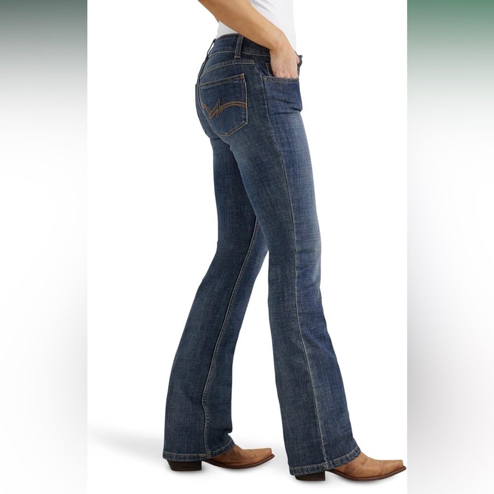 Wrangler Women's Western Mid Rise Stretch‎ Boot Cut Jean C17